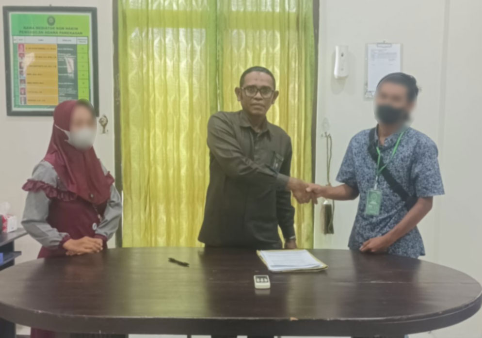 Momen Bulan Ramadhan Penuh Berkah  Pasangan Berhasil Rujuk Oleh Hakim Mediator PA Pamekasan